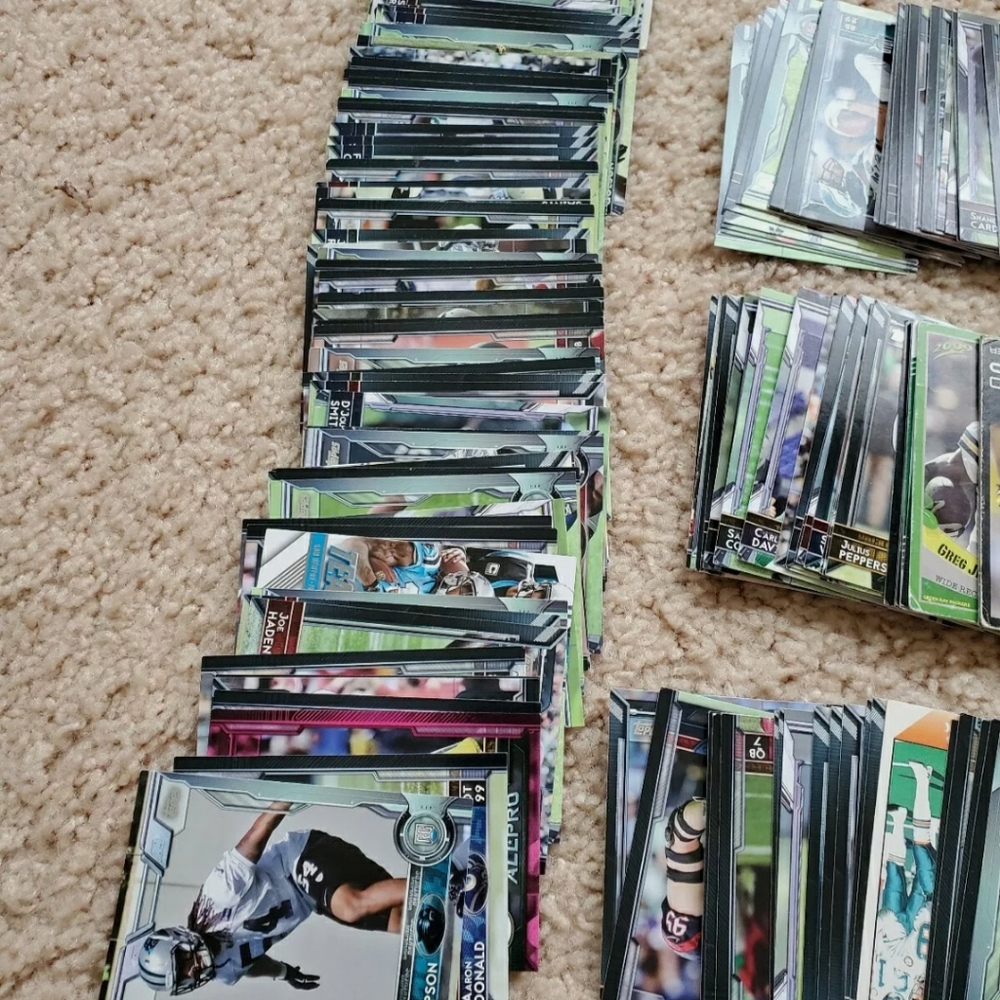 SOLD NFL trading cards lot - Picture 4 of 8